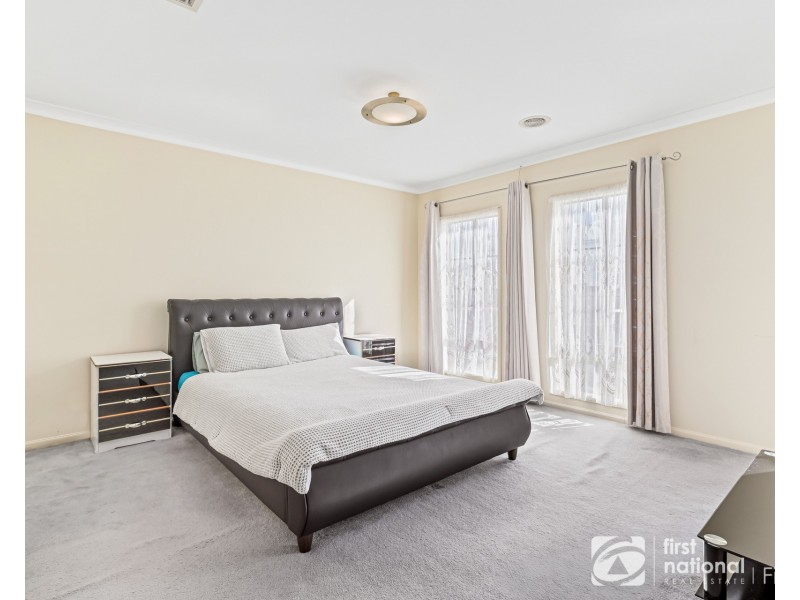 25 Violet Way, Cranbourne VIC 3977