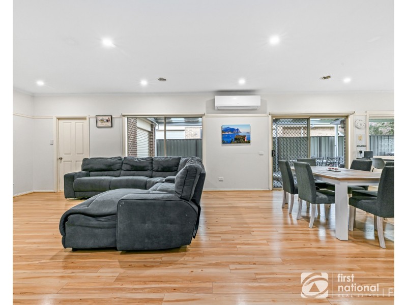 23 Carey Crescent, Pakenham VIC 3810