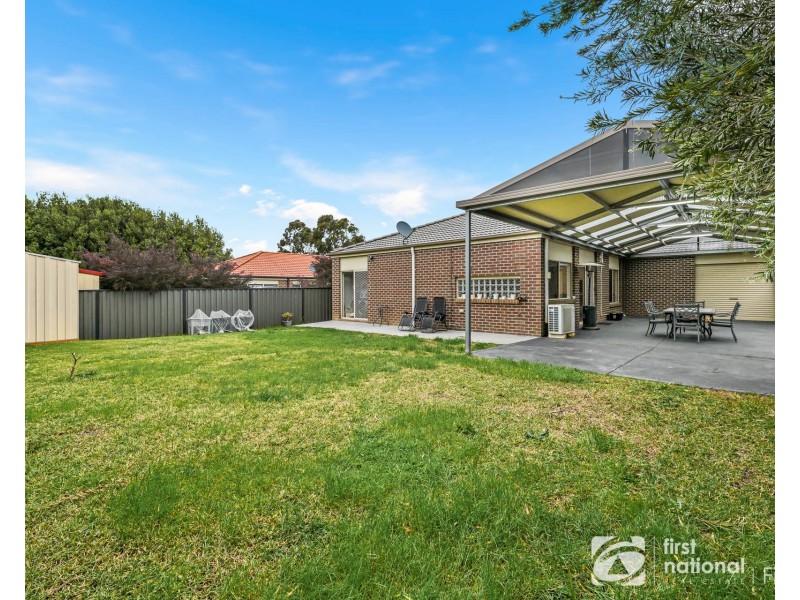 23 Carey Crescent, Pakenham VIC 3810