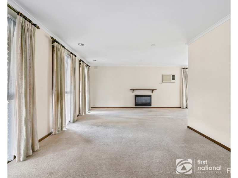 25 Baystone Drive, Cranbourne VIC 3977