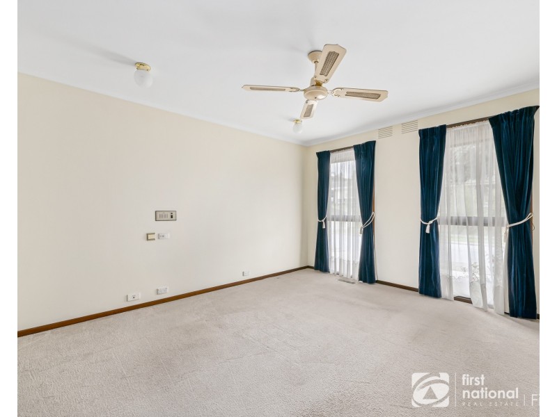 25 Baystone Drive, Cranbourne VIC 3977