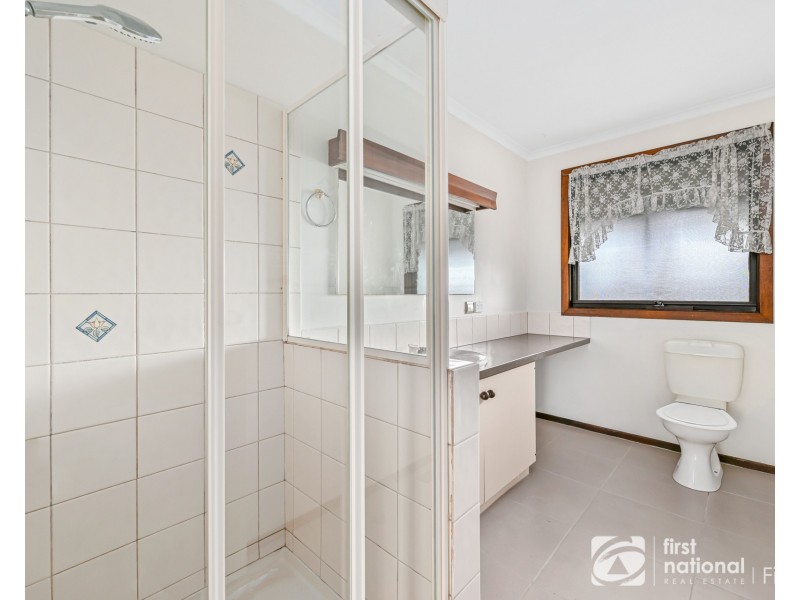 25 Baystone Drive, Cranbourne VIC 3977