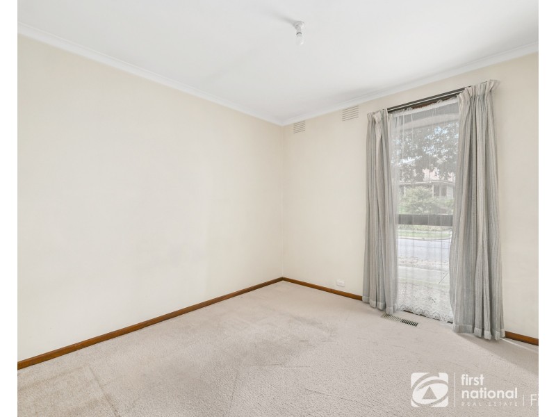25 Baystone Drive, Cranbourne VIC 3977