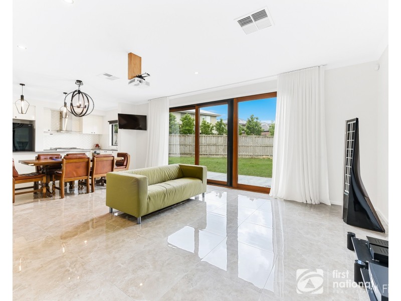 15 Pelham Drive, Clyde VIC 3978