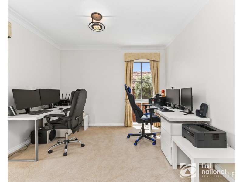 41 Lawrence Drive, Berwick VIC 3806