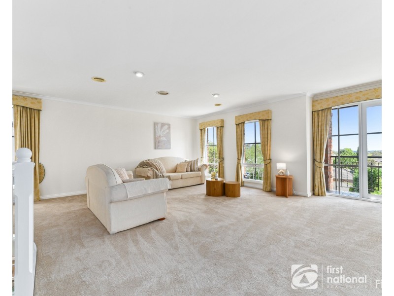 41 Lawrence Drive, Berwick VIC 3806