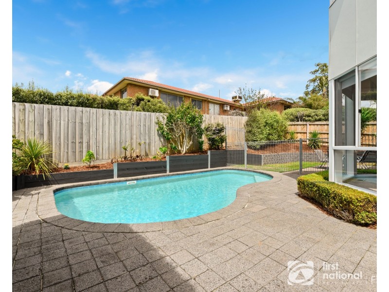 41 Lawrence Drive, Berwick VIC 3806