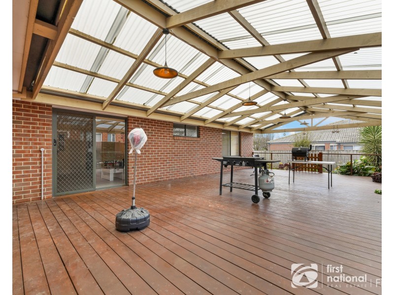 14. Thunderbolt Drive, Cranbourne East VIC 3977