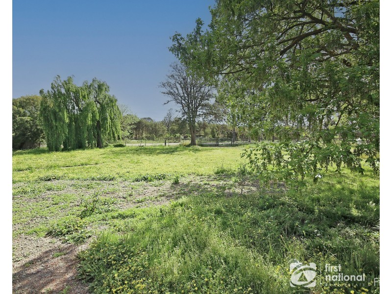 198 Craig Road, Devon Meadows VIC 3977