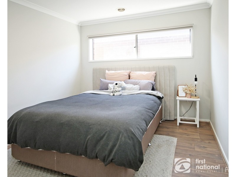 4 Scotland Circuit, Cranbourne West VIC 3977