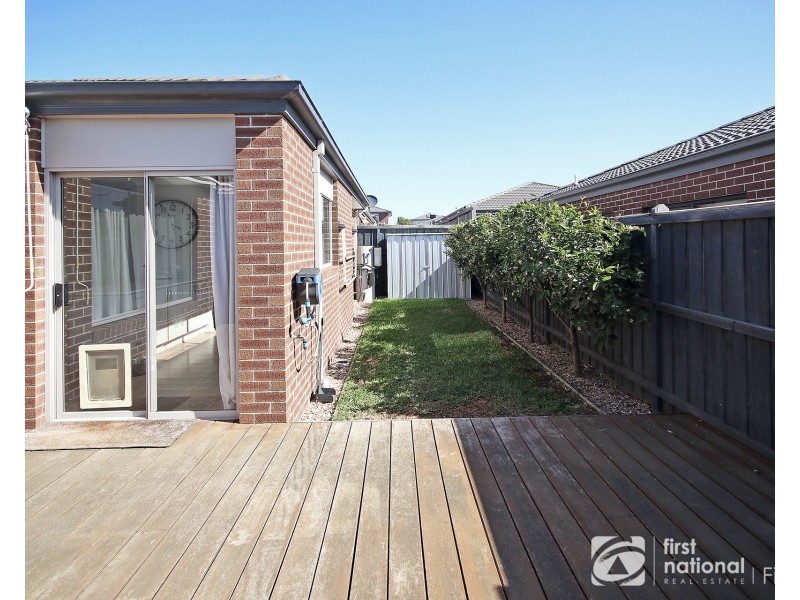 4 Scotland Circuit, Cranbourne West VIC 3977
