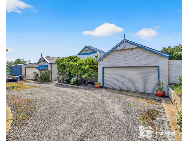 6 Hilda Way, Cranbourne VIC 3977