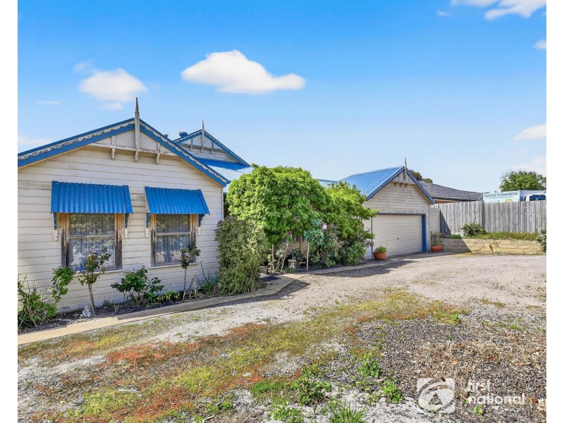 6 Hilda Way, Cranbourne VIC 3977