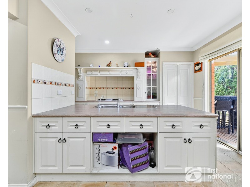 6 Hilda Way, Cranbourne VIC 3977