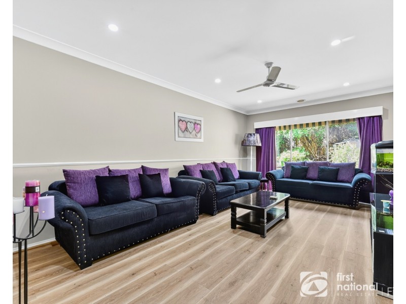 6 Hilda Way, Cranbourne VIC 3977