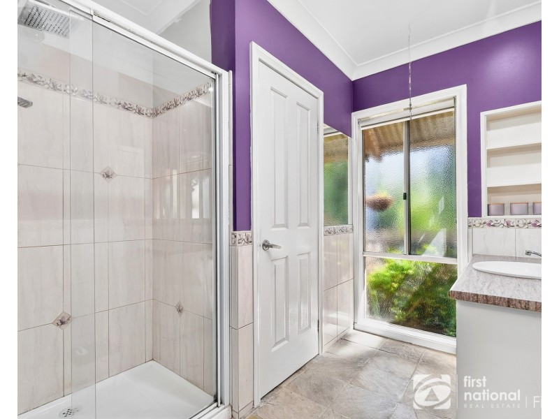 6 Hilda Way, Cranbourne VIC 3977