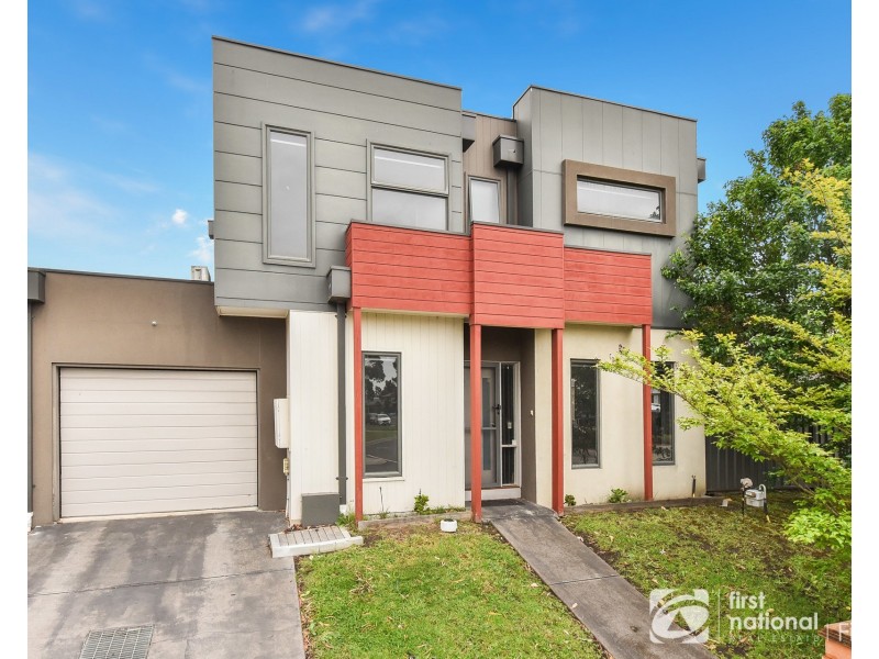 2 Parkhurst Drive, Cranbourne East VIC 3977