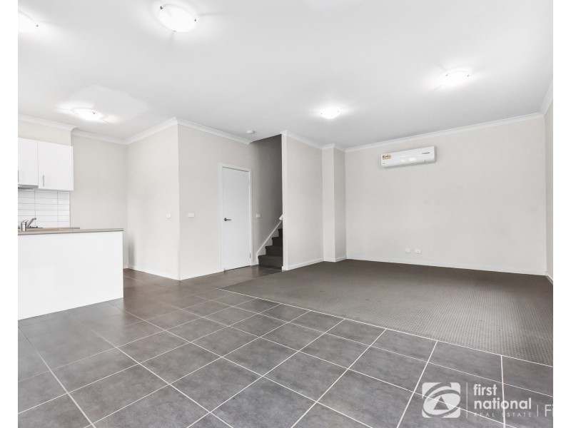 2 Parkhurst Drive, Cranbourne East VIC 3977
