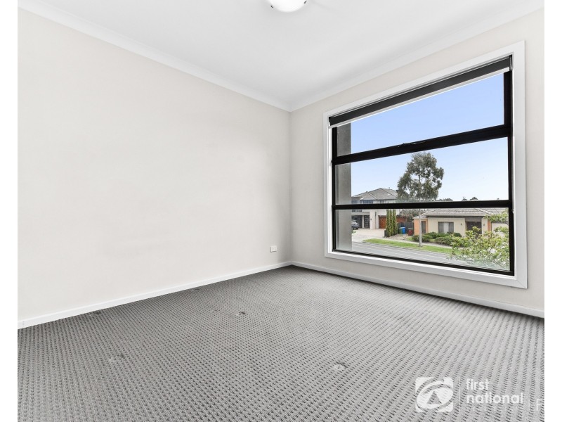 2 Parkhurst Drive, Cranbourne East VIC 3977