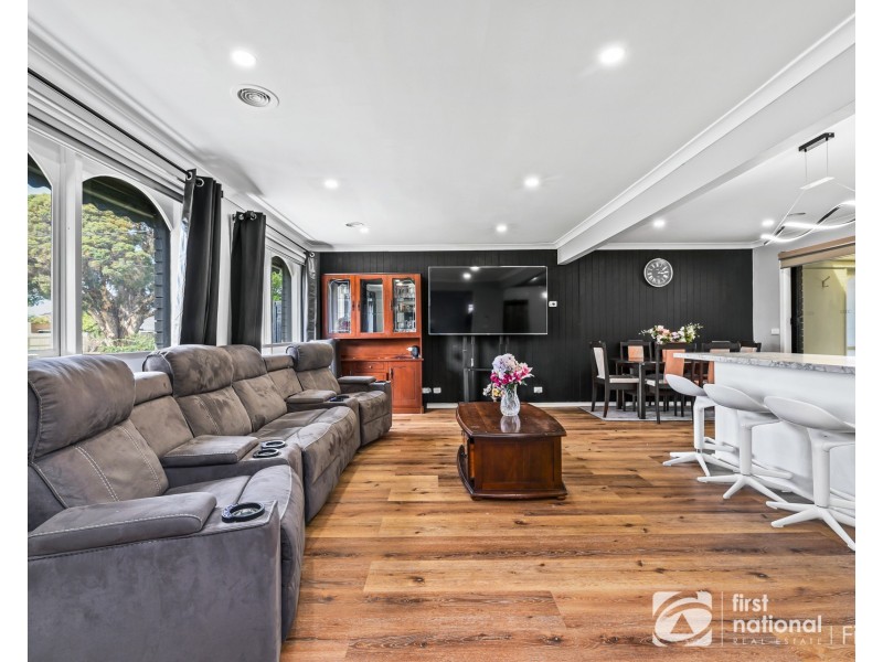 30 Bruce Street, Cranbourne VIC 3977