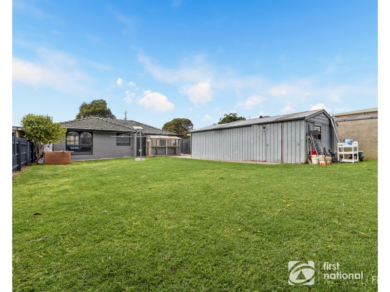 30 Bruce Street, Cranbourne VIC 3977