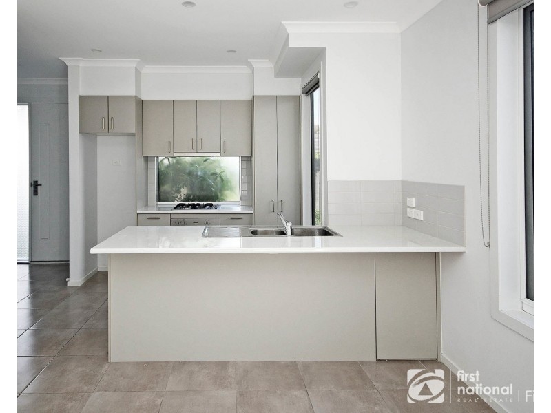 2/2 Mundaring Drive, Cranbourne VIC 3977