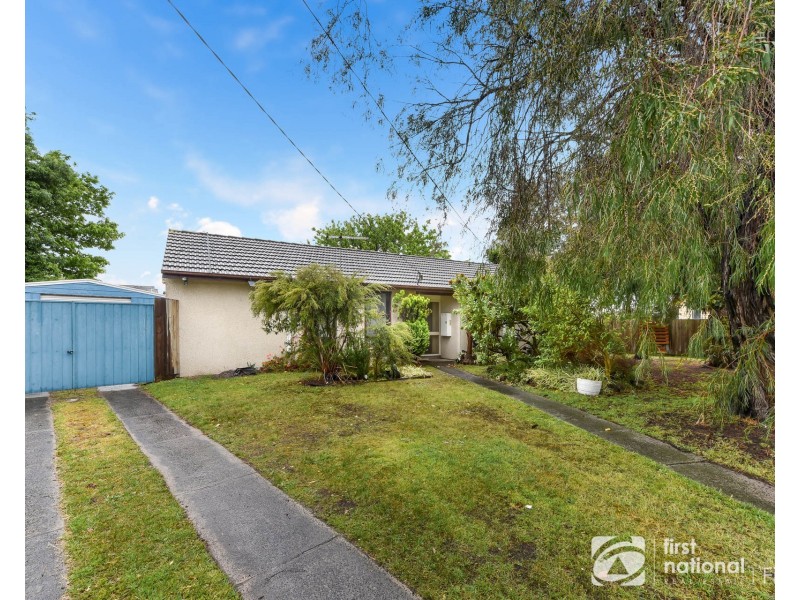 5 Kurt Place, Cranbourne VIC 3977
