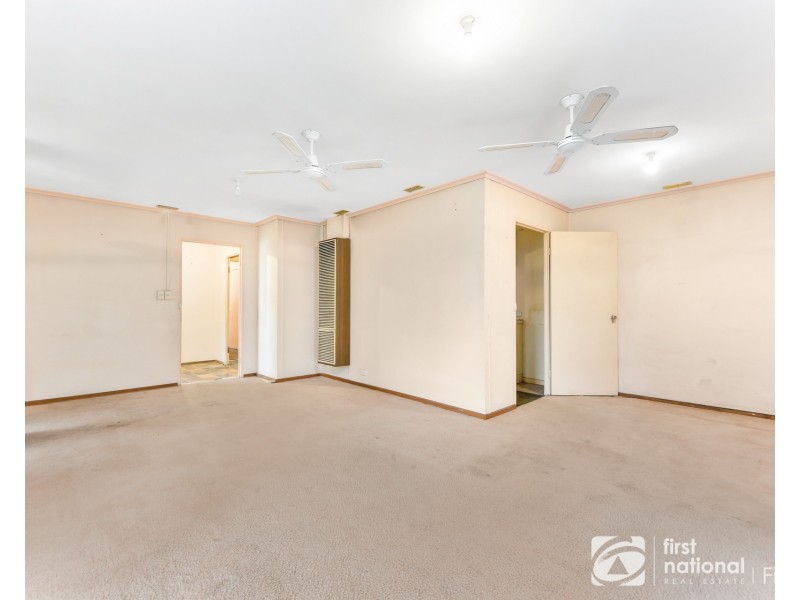 5 Kurt Place, Cranbourne VIC 3977