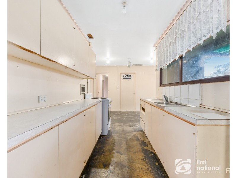 5 Kurt Place, Cranbourne VIC 3977