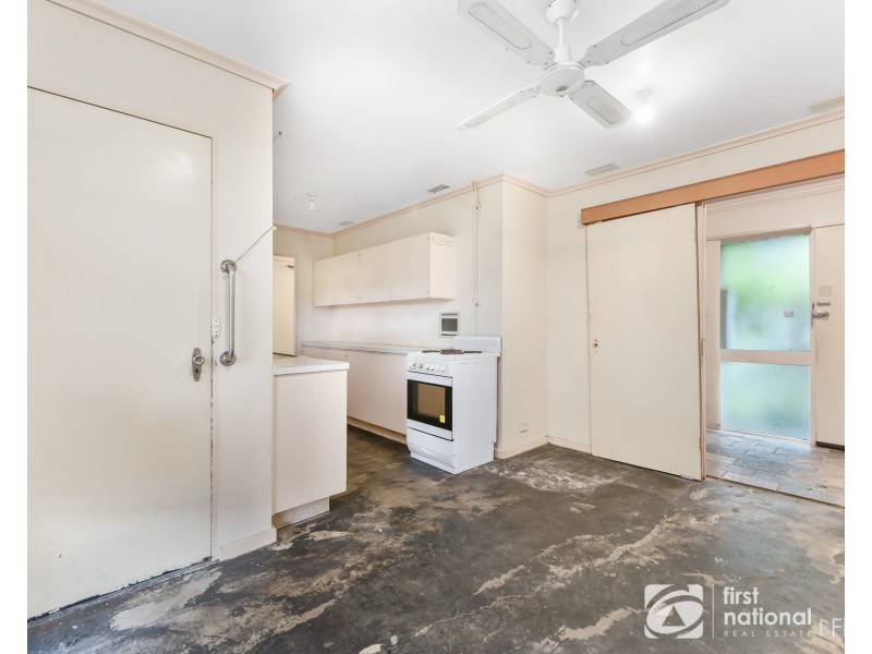5 Kurt Place, Cranbourne VIC 3977