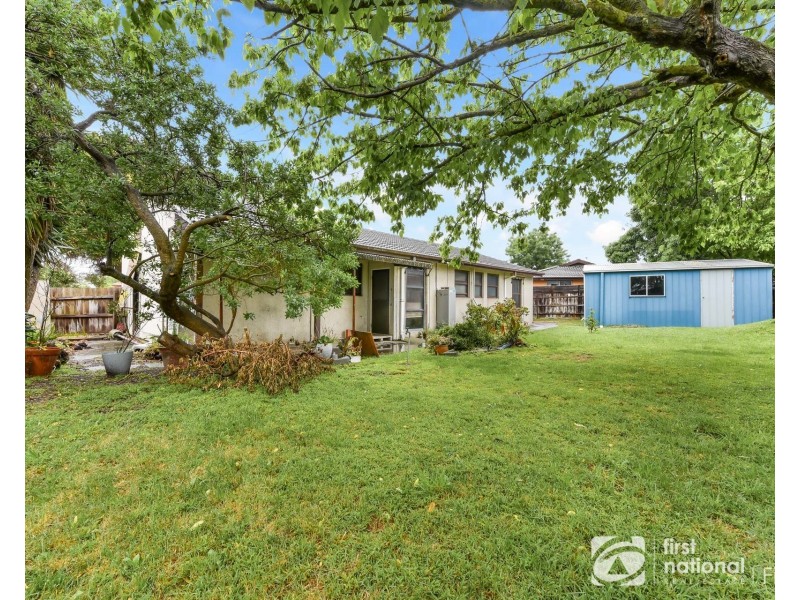 5 Kurt Place, Cranbourne VIC 3977