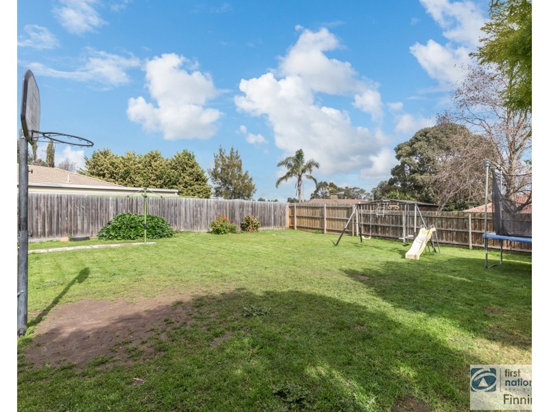 11 Raisell Road, Cranbourne VIC 3977