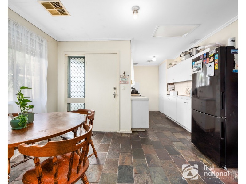 19 Fairbairn Road, Cranbourne VIC 3977