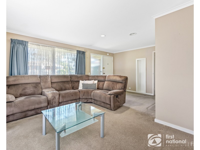 6 Chomley Street, Cranbourne VIC 3977