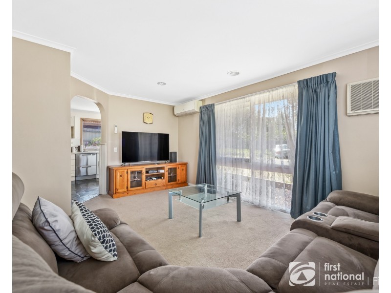 6 Chomley Street, Cranbourne VIC 3977