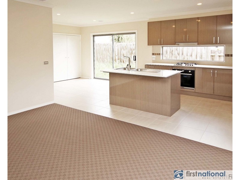 3/17 Valepark Crescent, Cranbourne VIC 3977
