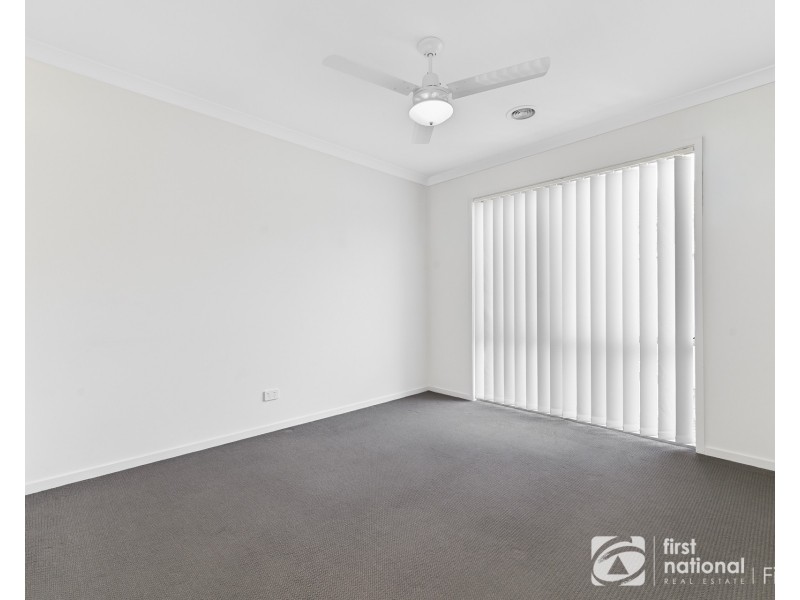 35 Campaspe Street, Clyde North VIC 3978