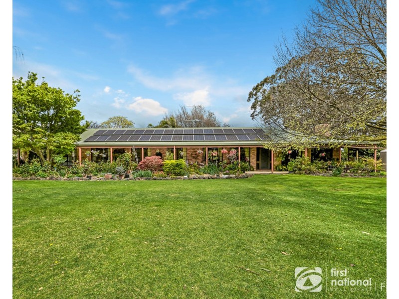 16 Ballarto Road, Clyde VIC 3978