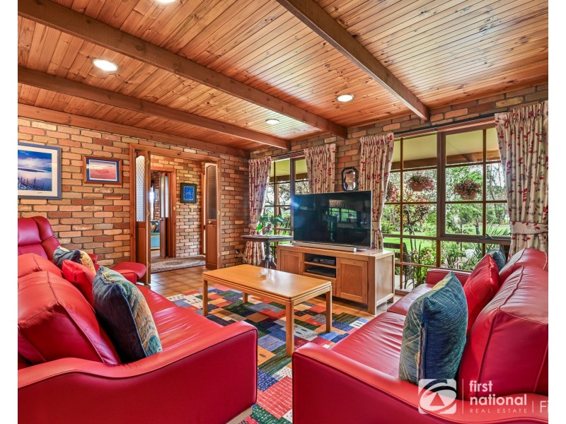 16 Ballarto Road, Clyde VIC 3978