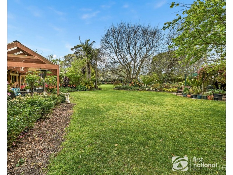 16 Ballarto Road, Clyde VIC 3978