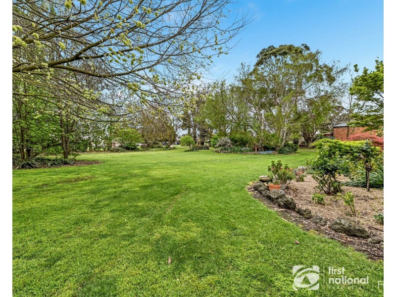 16 Ballarto Road, Clyde VIC 3978