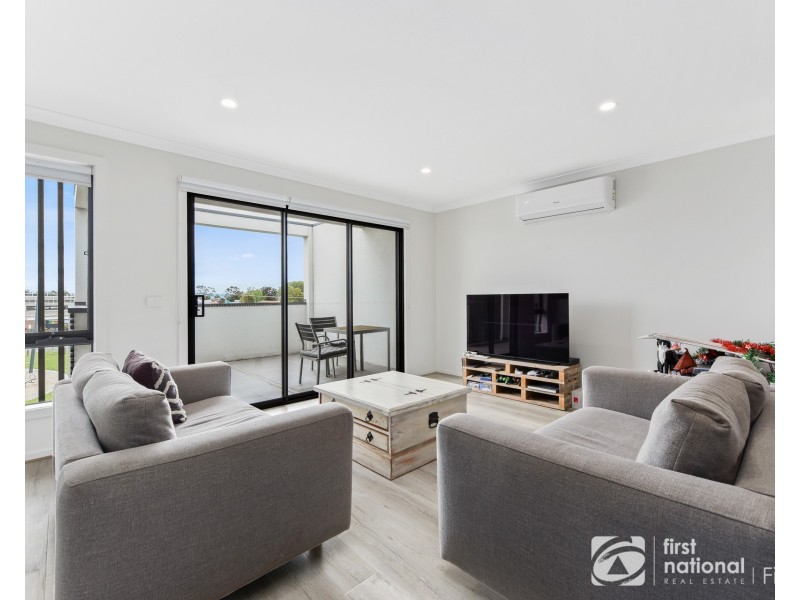 5 Daphne Walk, Clyde VIC 3978