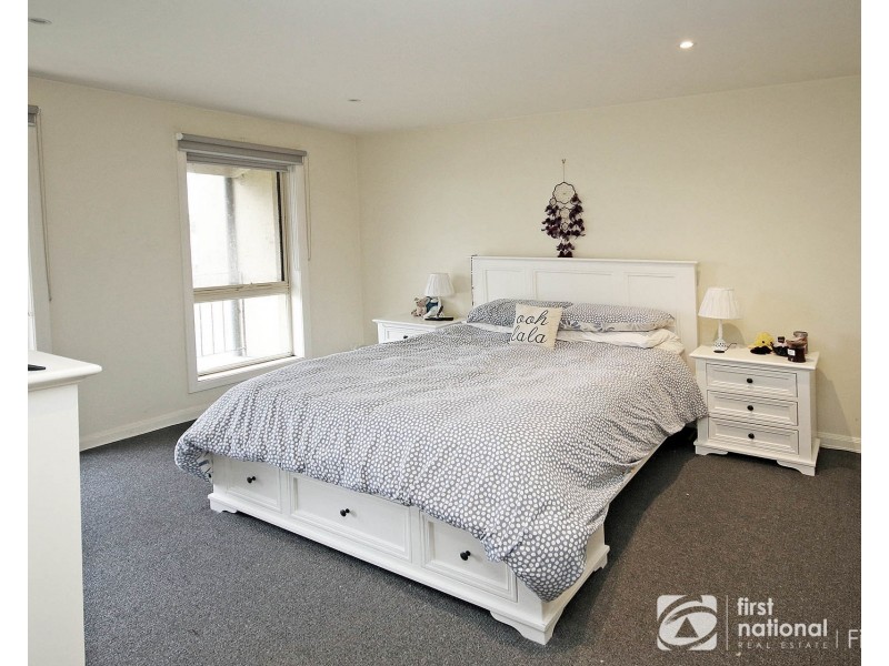 5/10 Parkhill Drive, Berwick VIC 3806