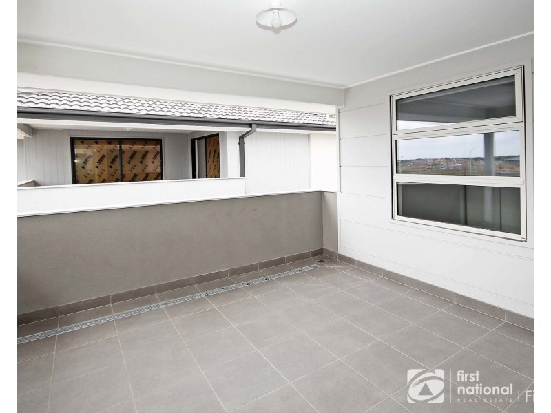 16 Lapis Street, Clyde VIC 3978