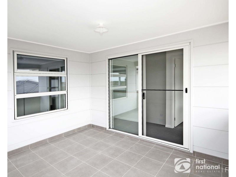 16 Lapis Street, Clyde VIC 3978