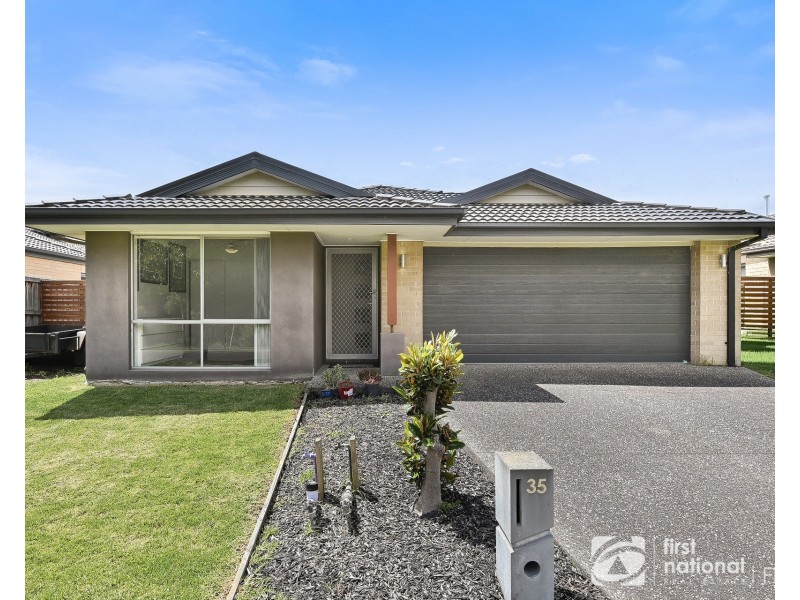 35 Campaspe Street, Clyde North VIC 3978