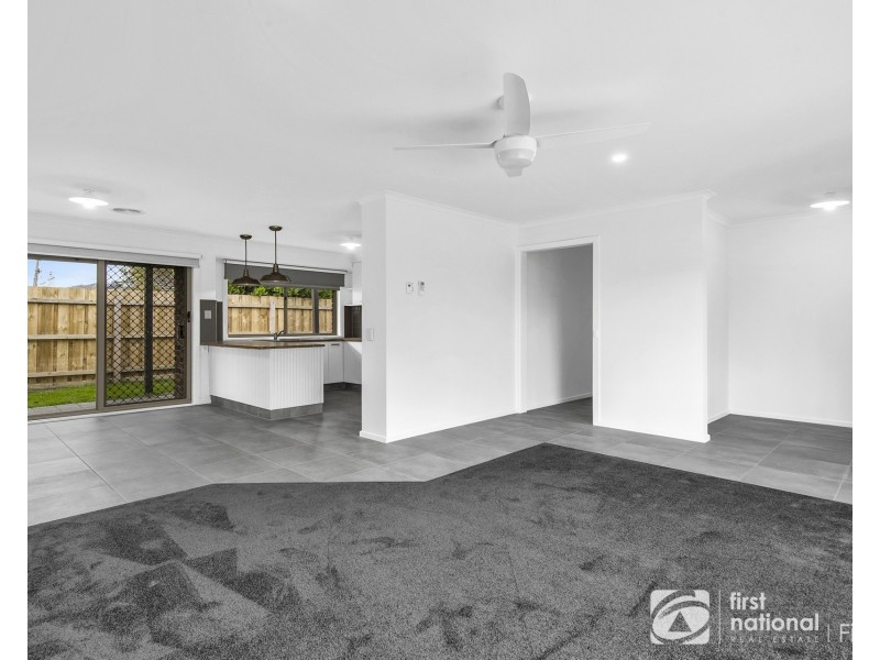 1/6 Delmont Court, Cranbourne VIC 3977