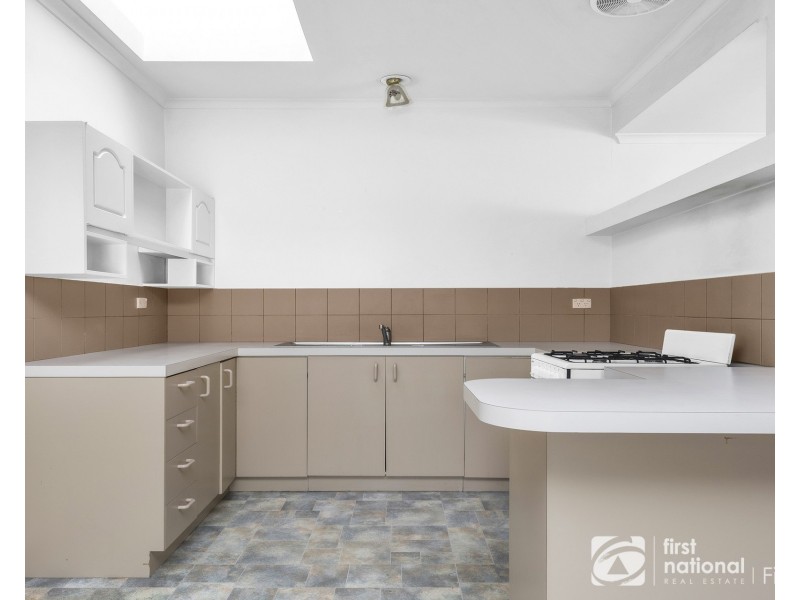 2/28 Duff Street, Cranbourne VIC 3977