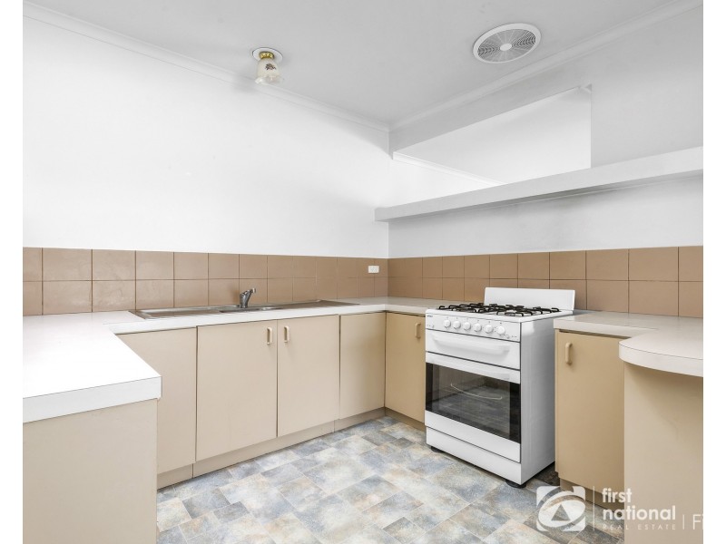 2/28 Duff Street, Cranbourne VIC 3977