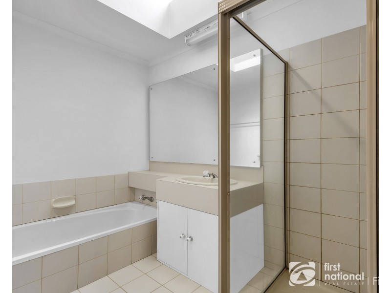 2/28 Duff Street, Cranbourne VIC 3977
